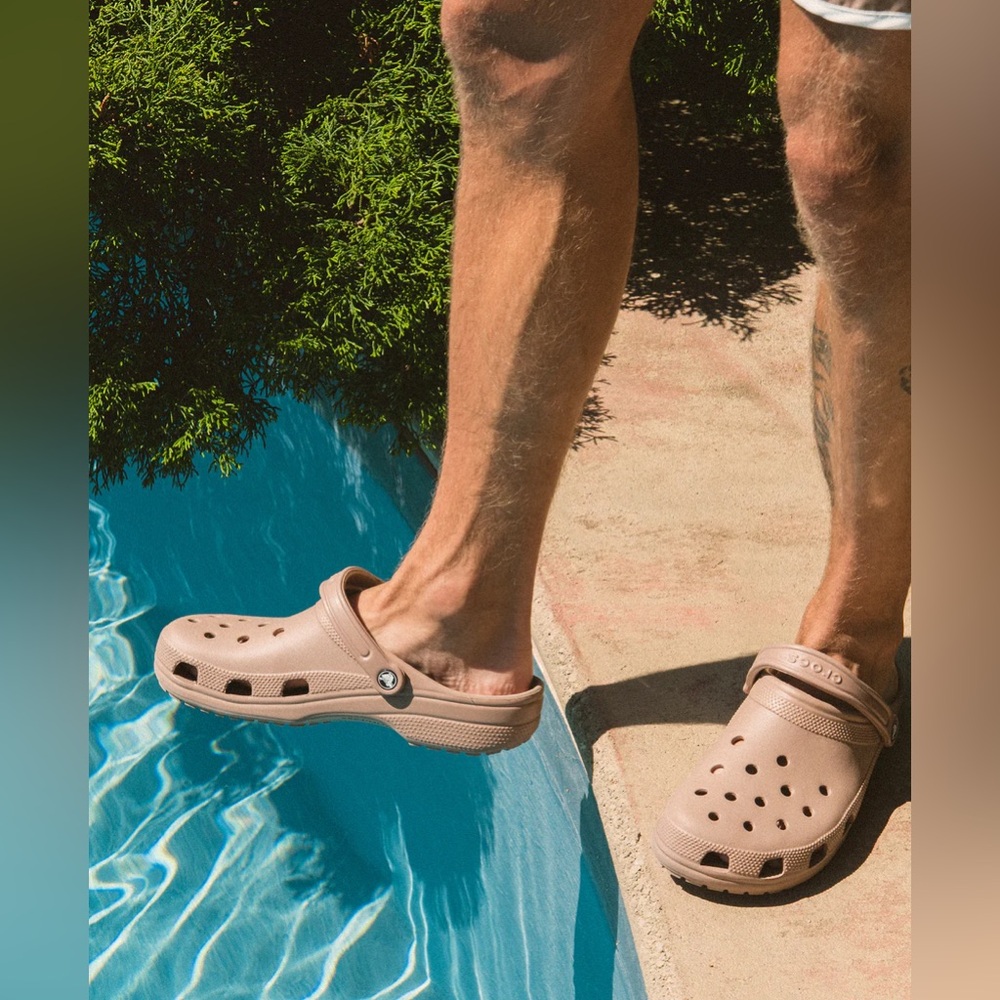 Crocs Classic Clog in latte-men’s size